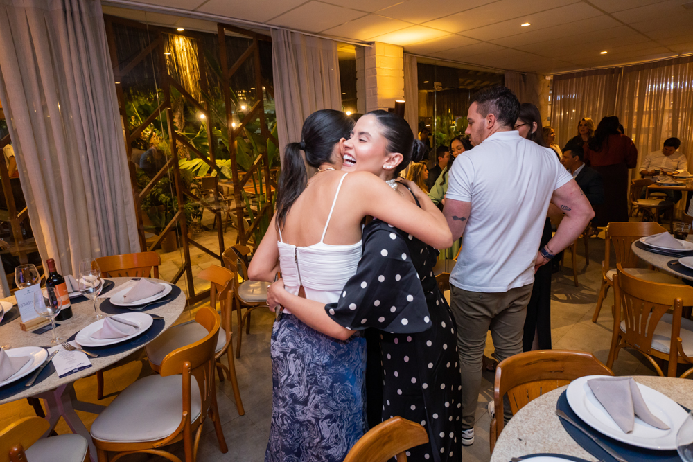 Camila Claudino E Ana Clara Tavares (1)