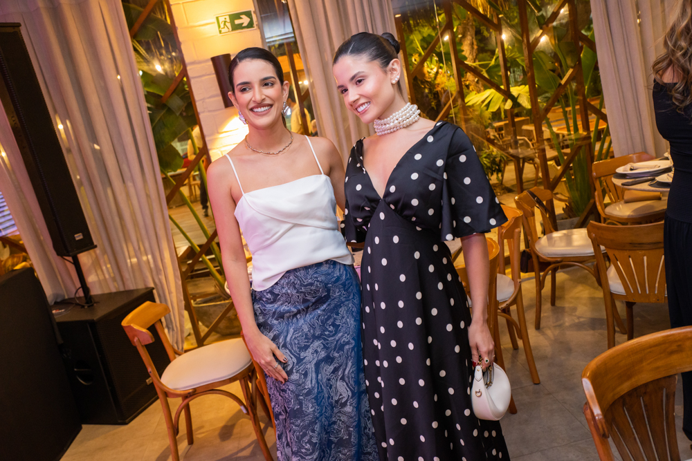 Camila Claudino E Ana Clara Tavares (2)