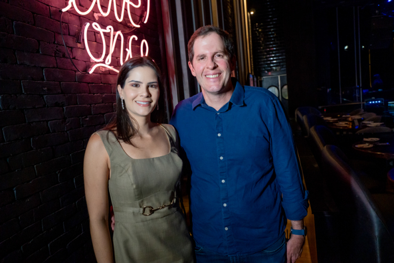 Músicas autorais - Cantor e compositor Davi Cartaxo lança novos singles em apresentação no Coco Bambu Iguatemi