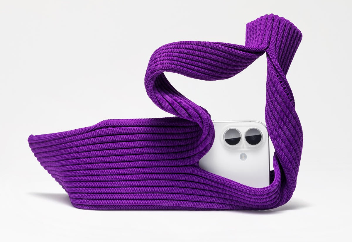 Apple e ISSEY MIYAKE lançam collab que transforma o jeito de carregar o iPhone