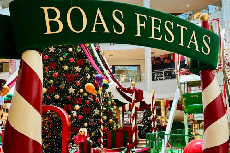 Coral, espetáculo teatral e cortejo marcam o início da programação de Natal no RioMar Fortaleza