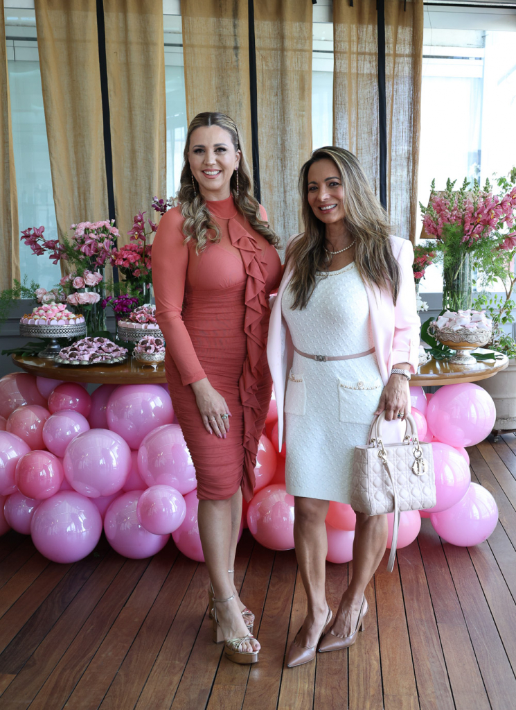 Carol Panizza E Márcia Romão