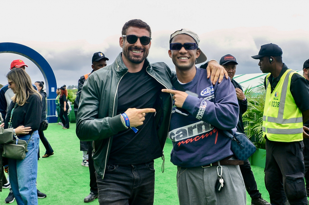 Cauã Reymond E Juan Paiva