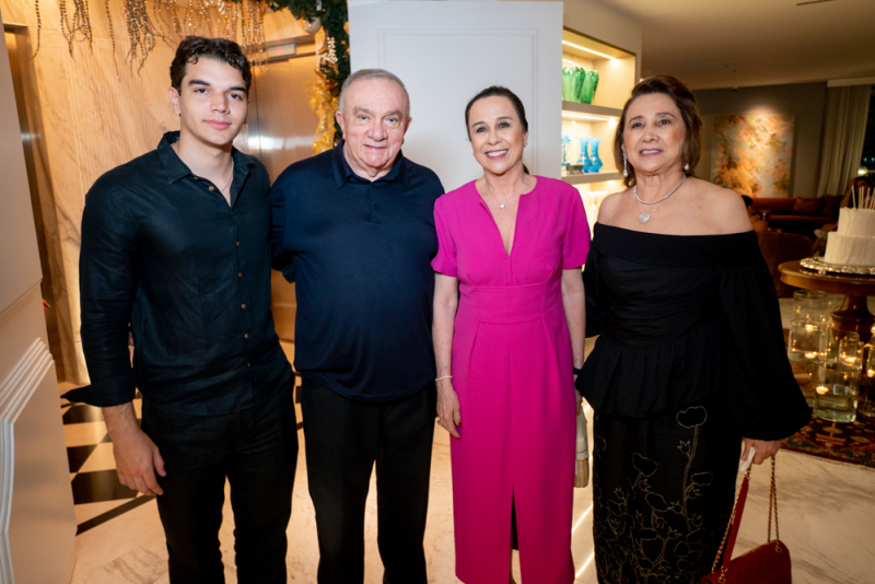 Data Especial - Pedro Carvalho comemora novo ciclo em noite repleta de energia, música e bons drinks