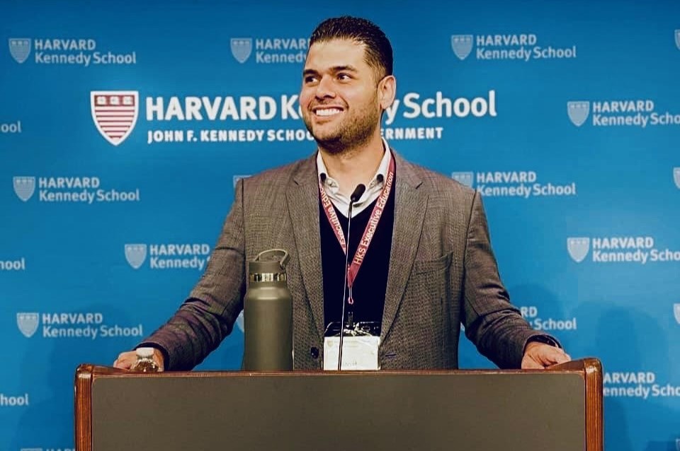Harvard apresenta David Benevides como exemplo de inovação na gestão pública brasileira