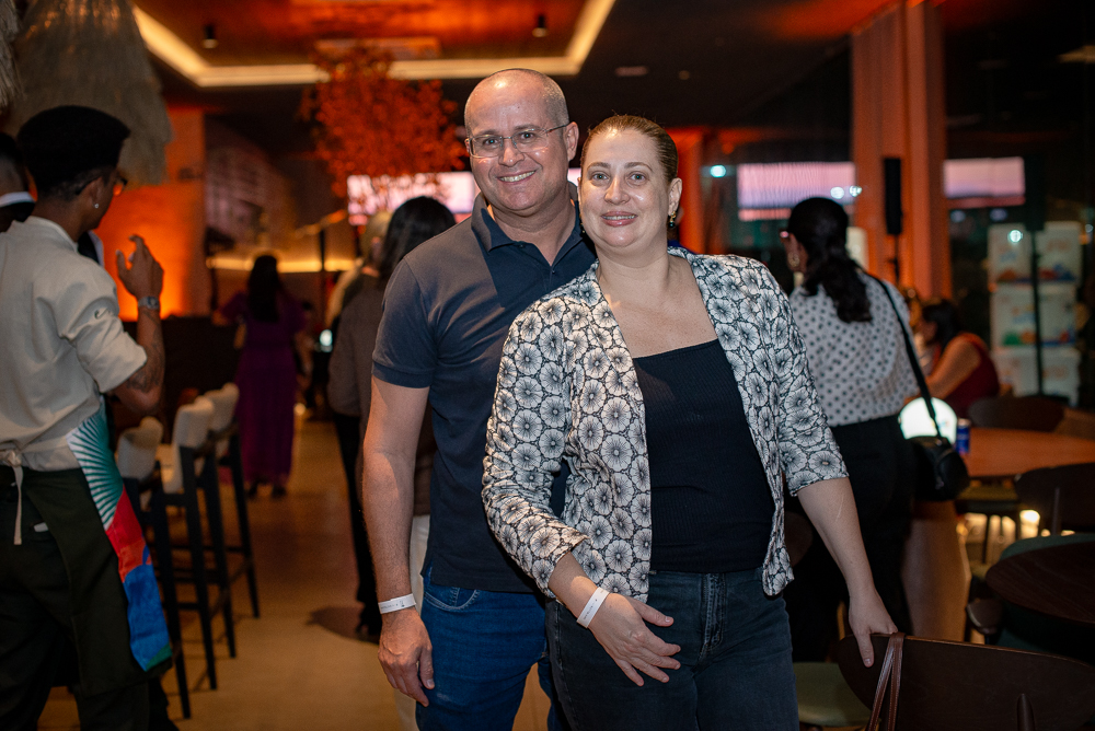 Décio Pontes E Jayra Gonçalves