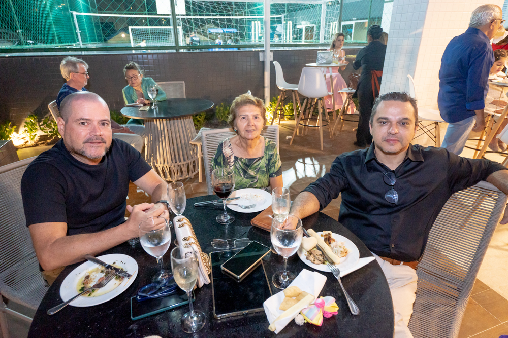 Denis Silveira E Ana Lourdes Ponte E Daniel Dantas