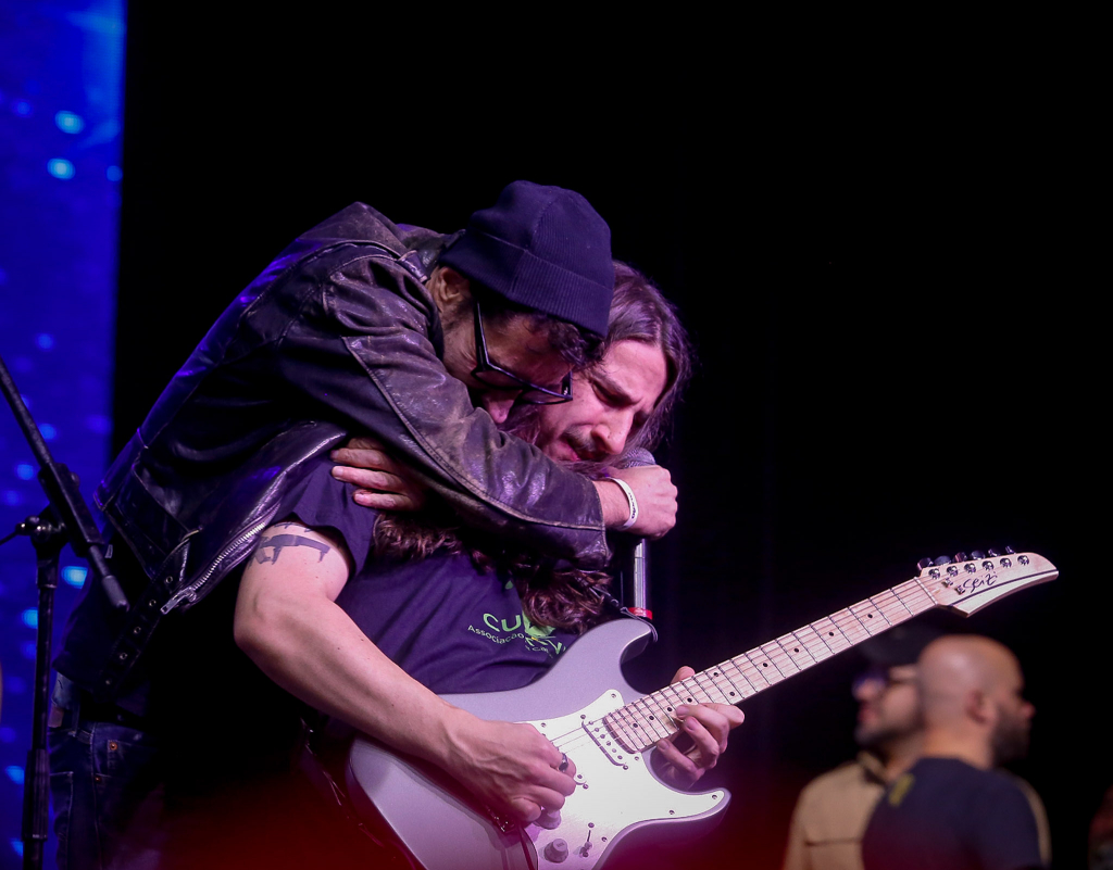 Dinho Ouro Preto E Andreas Kisser