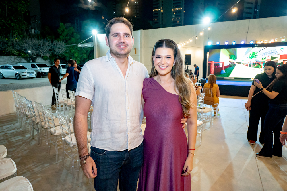 Dirceu Pinheiro E Mariana Barros