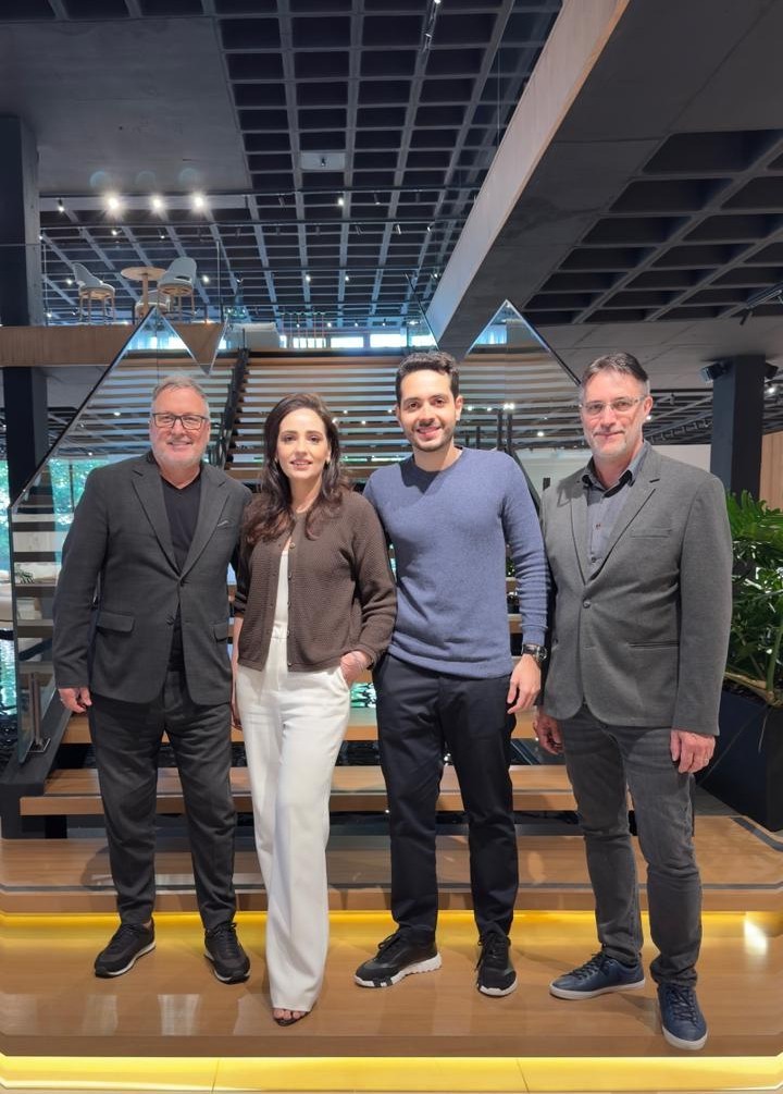 Diretores Da Rádica Participam De Visita Técnica E Fortalecem A Parceria Com A Sierra Móveis