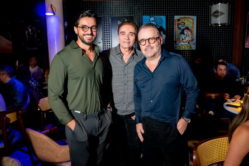 Edição especial - Sofia Linhares lança Ambientes Book Regional em noite movimentada no Cenário – Casa de Música