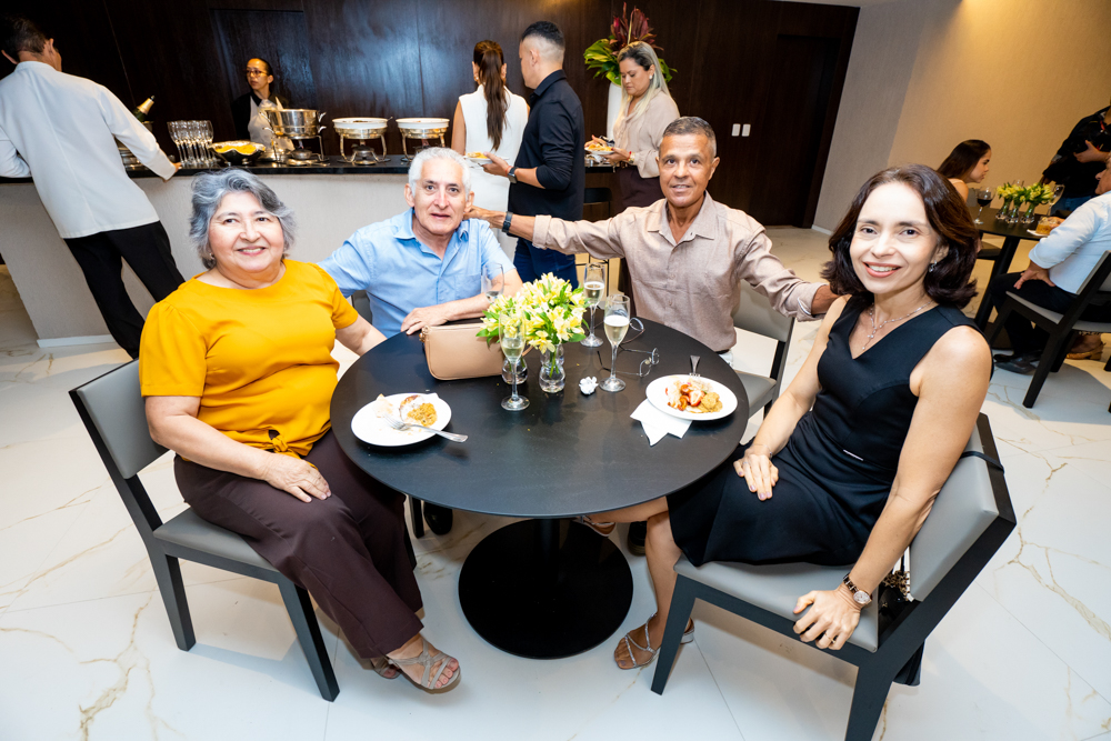 Elisabeth Oliveira, José Luiz, Cantídio Filho E Maiza Girão