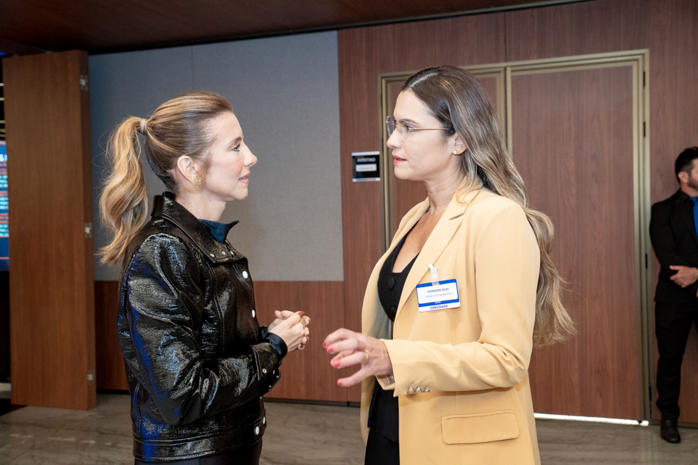 Emília Buarque E Evineide Dias (2)