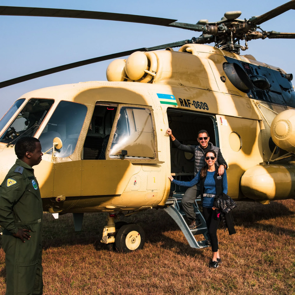 Expedição De Helicóptero Em Ruanda