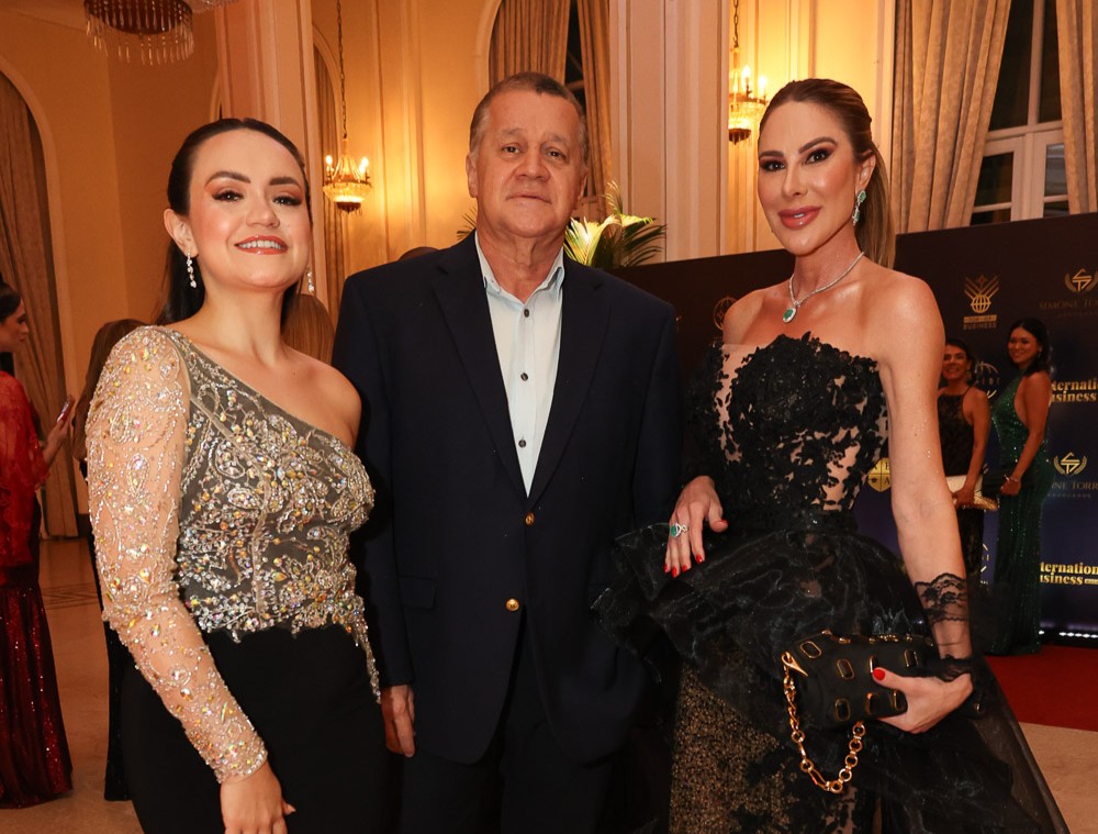 Fabíolla Cavalieri, Waltinho Guimarães E Francieli Daroit