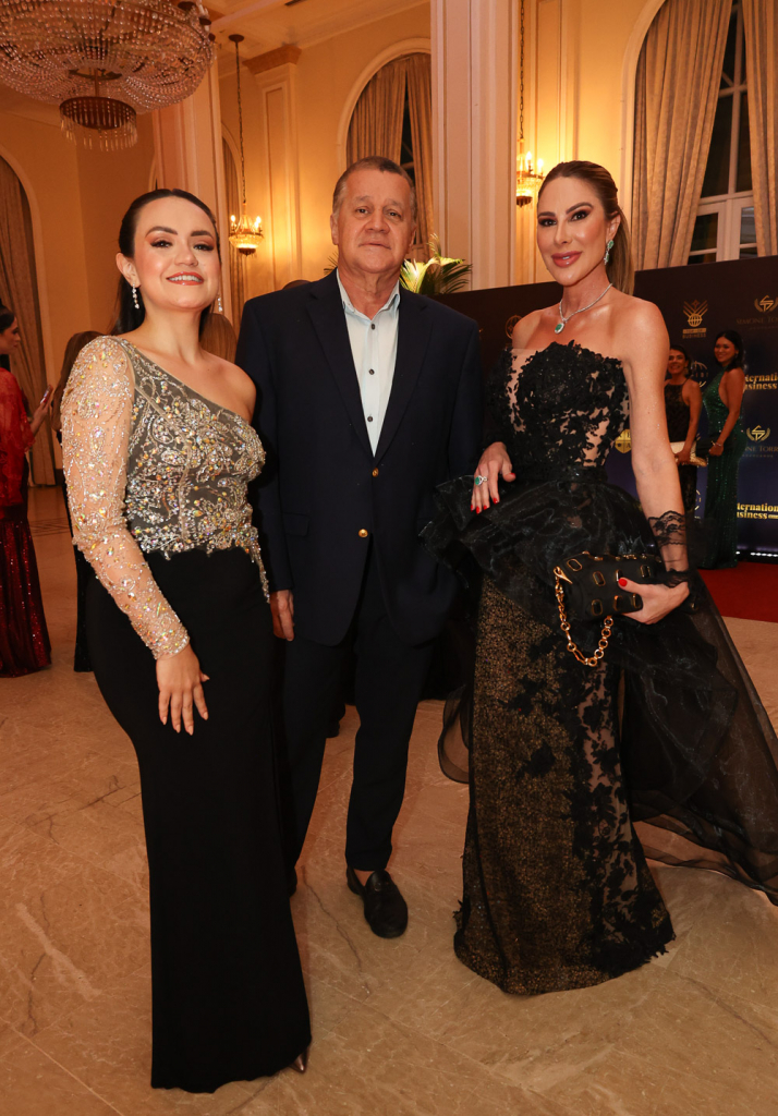 Fabíolla Cavalieri, Waltinho Guimarães E Francieli Daroit