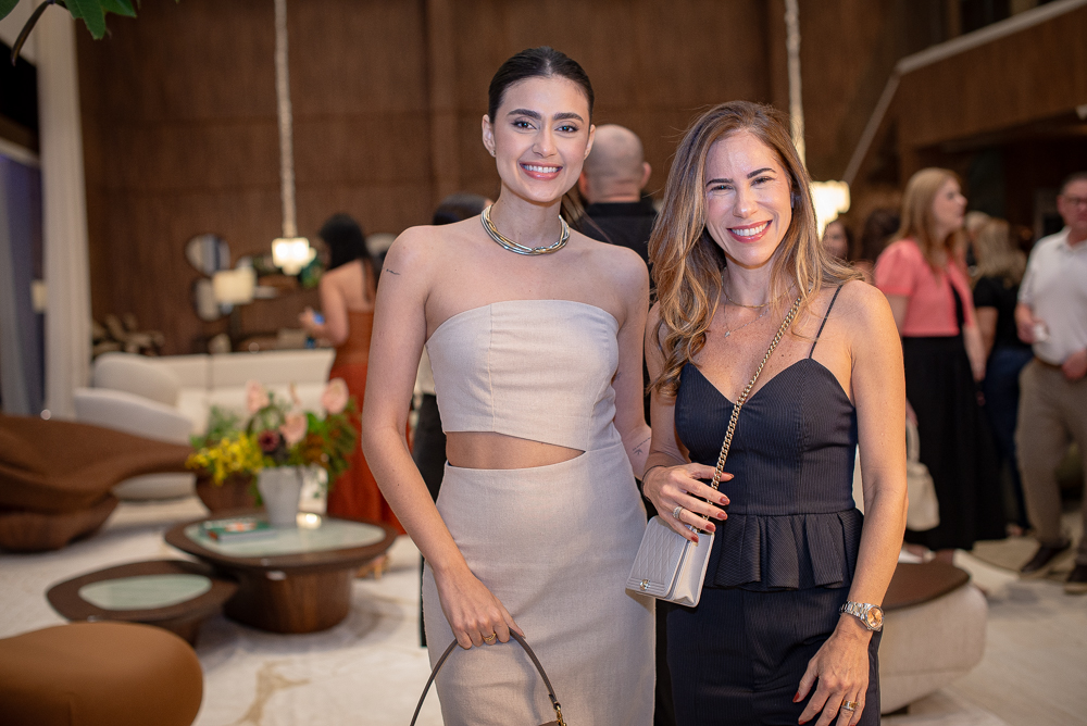 Gabriela Pinheiro E Sabrina Costa (1)