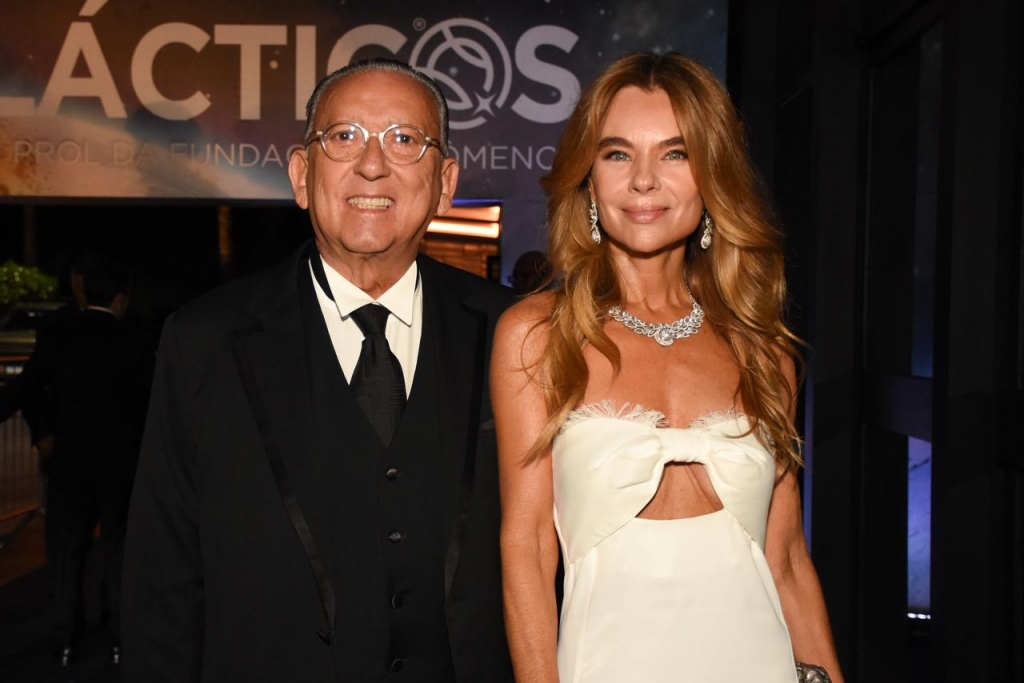 Galvão Bueno E Desirée Soares