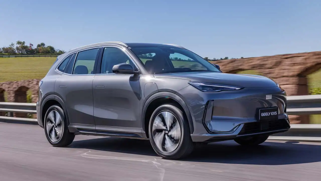 Geely fica com 26,4% da Renault no Brasil e fabricará seus modelos em produção local