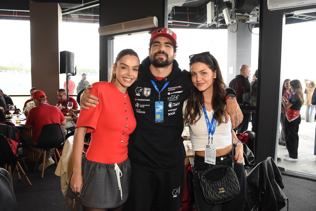Giovanna Lancellotti, Caio Castro E Vitoria Bohn
