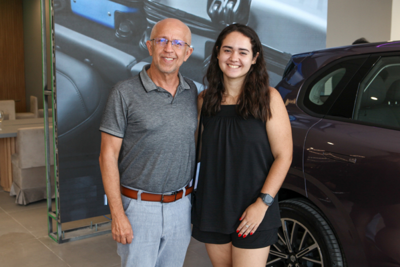 Nova concessionária - Abertura da Leapmotor Vouga movimenta avenida Júlio Ventura com apresentação de modelos da marca chinesa