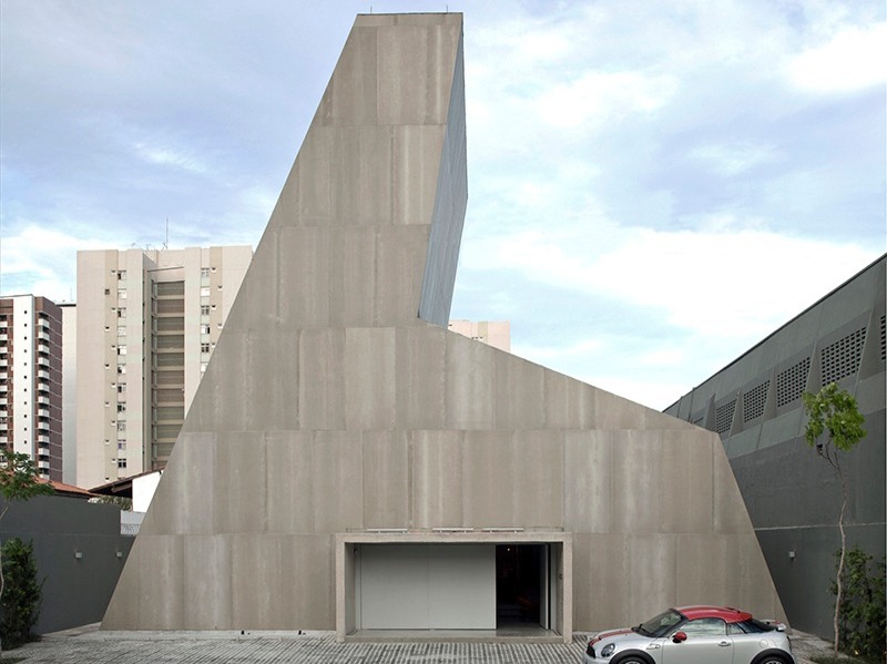 Grupo Ouvidor destaca conquistas de 2025 e apresenta novo showroom em noite especial