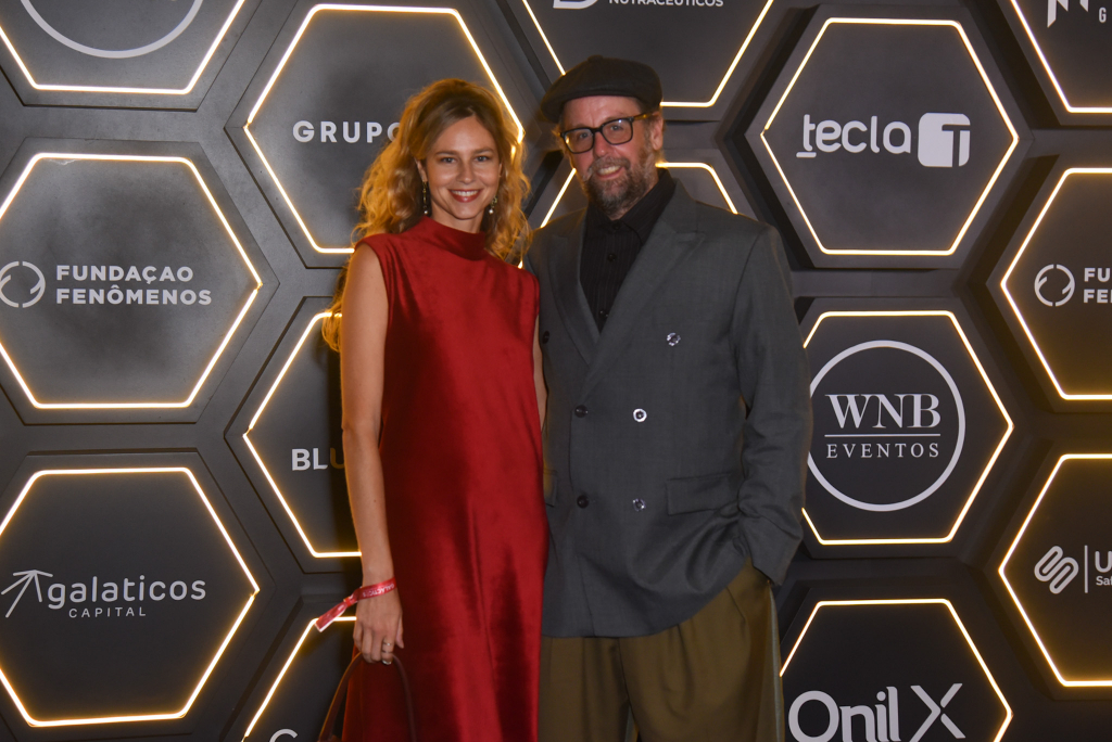 Gustavo Pandolfo E Jade Marangolo