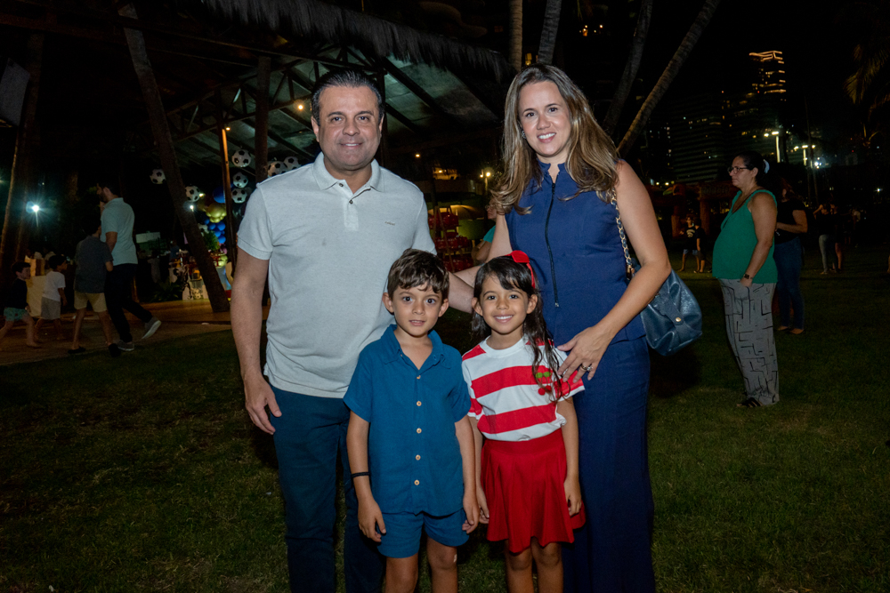 Halan, Camila, Pedro E Sofia Bringel (1)