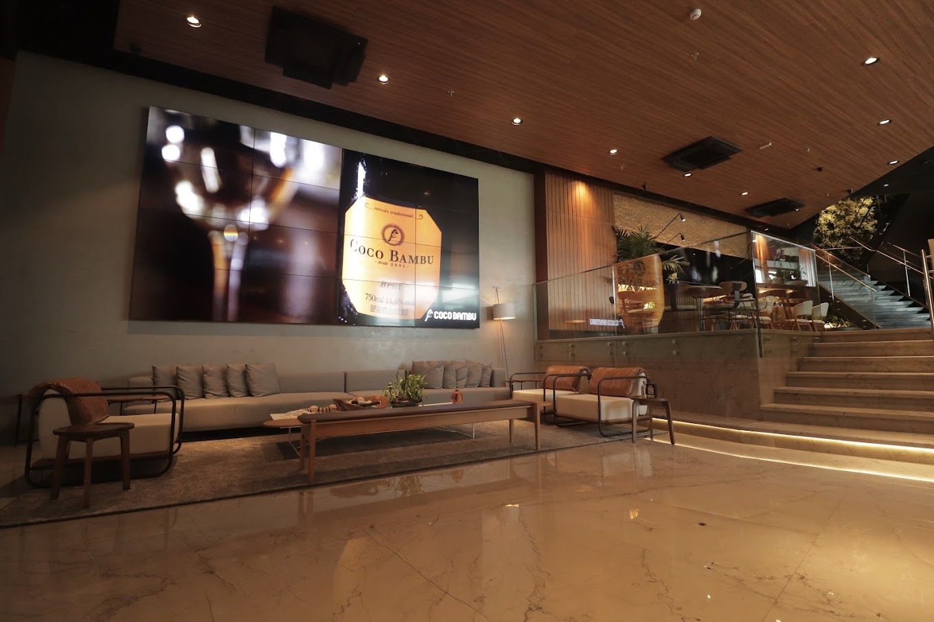 Réveillon Coco Bambu Iguatemi Bosque celebra 5ª edição com noite inspirada em Van Gogh e shows inesquecíveis