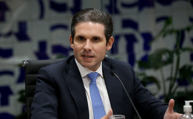 Relatório da PEC da Segurança deve ser apresentado na próxima semana, confirma Hugo Motta