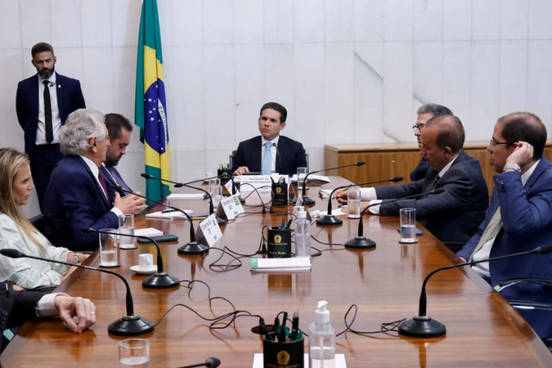 Câmara dos Deputados adia para terça-feira votação do substitutivo da Lei Antifacção