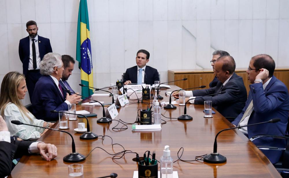 Câmara dos Deputados adia para terça-feira votação do substitutivo da Lei Antifacção