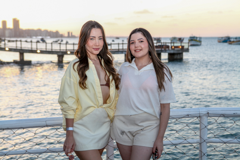 Feriado à beira-mar - Tardes ensolaradas, música ao vivo e boa mesa marcam o feriado no Iate Clube de Fortaleza