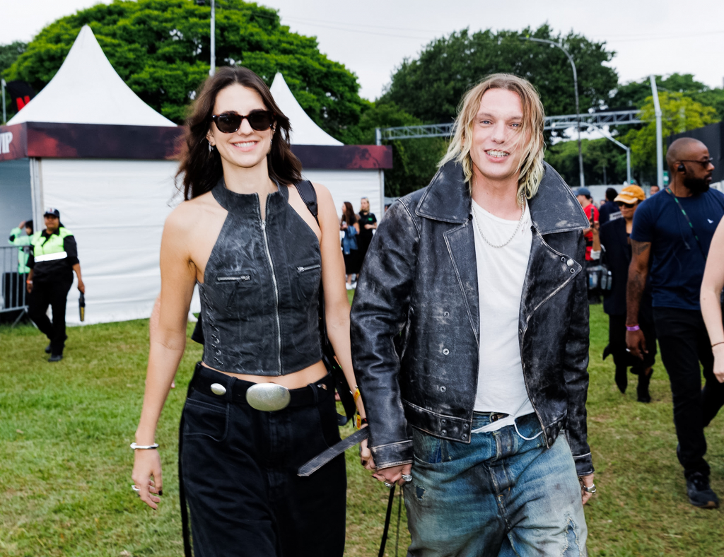 Jamie Campbell Bower E Elena Taber