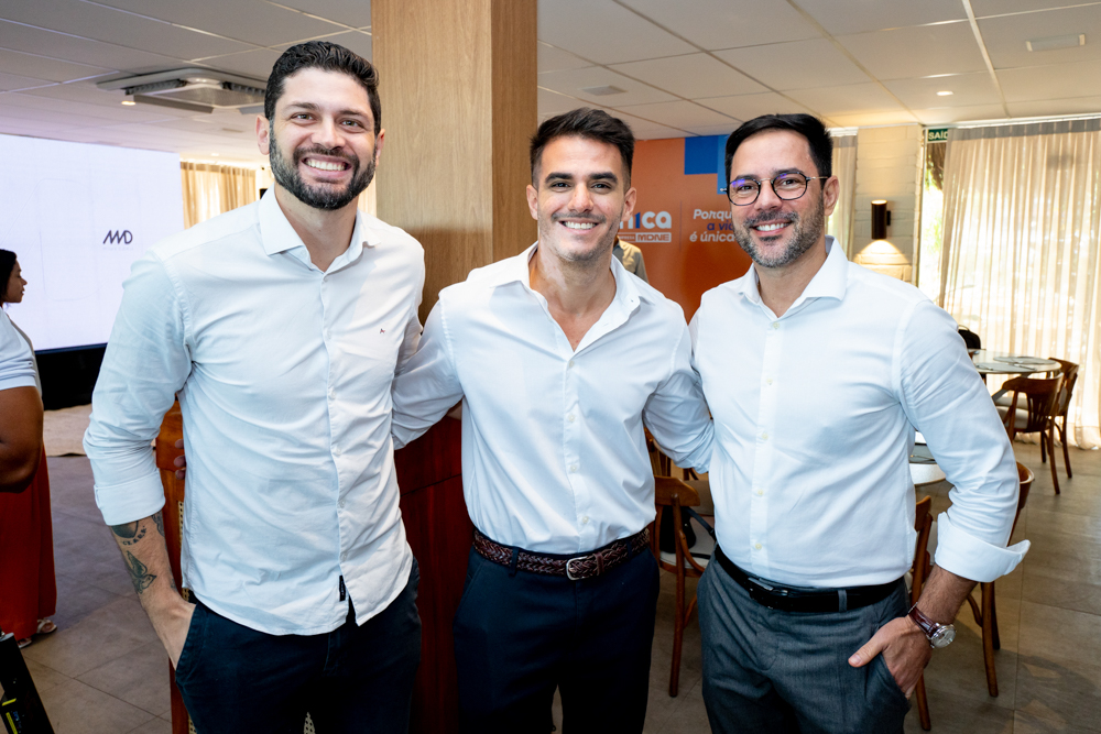 João Cavalcante, Davi De Melo E Saulo Fernandes