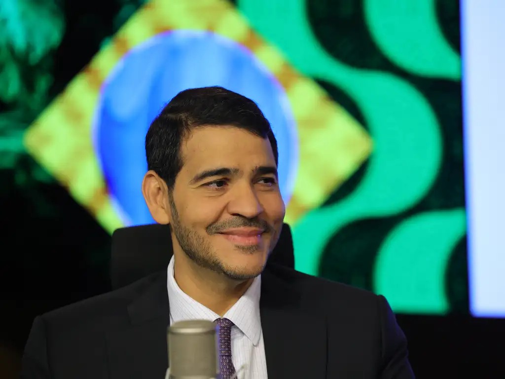 Jorge Messias intensifica articulação no Senado para garantir votos ao STF