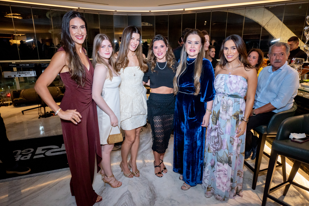 Juliana Carvalho, Esther Pinheiro, Rossana Parada, Carol Carol Carvalho, Liana Fujita E Ludmila Carvalho