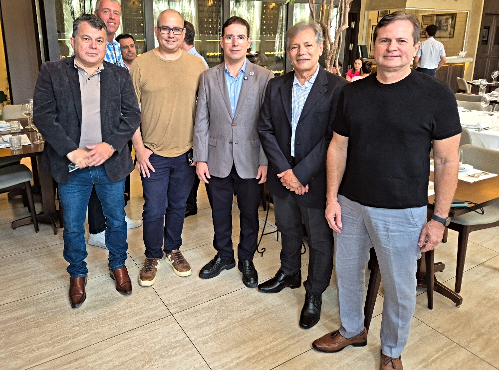 Colmeia destaca a trajetória de marcos arquitetônicos em encontro do ILECE