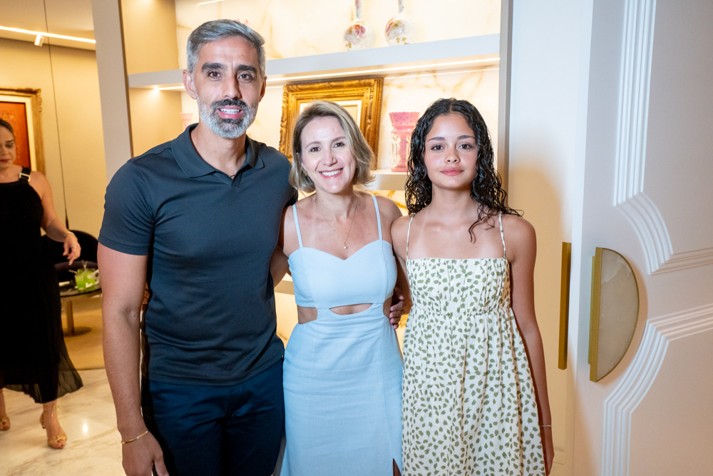 Kleiber Fontes, Neia Souza E Clara Ferreira