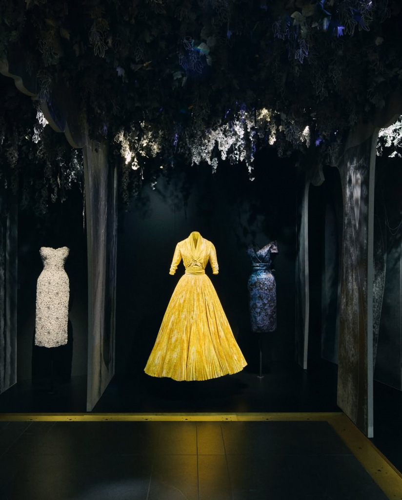La Galerie @dior And The Azzedine Alaïa Foundation Present An Unprecedented Double Exhibition Sh (1)