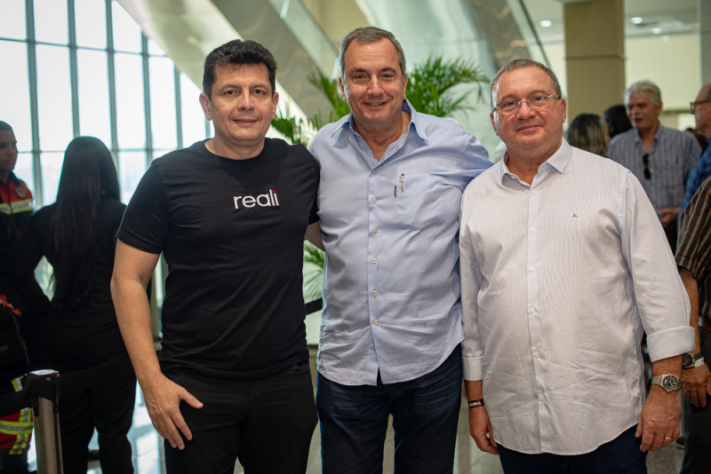 Inovação em pauta - Palestra de Martha Gabriel e apresentação do Aura movimentam encontro de fim de ano da Mota Machado