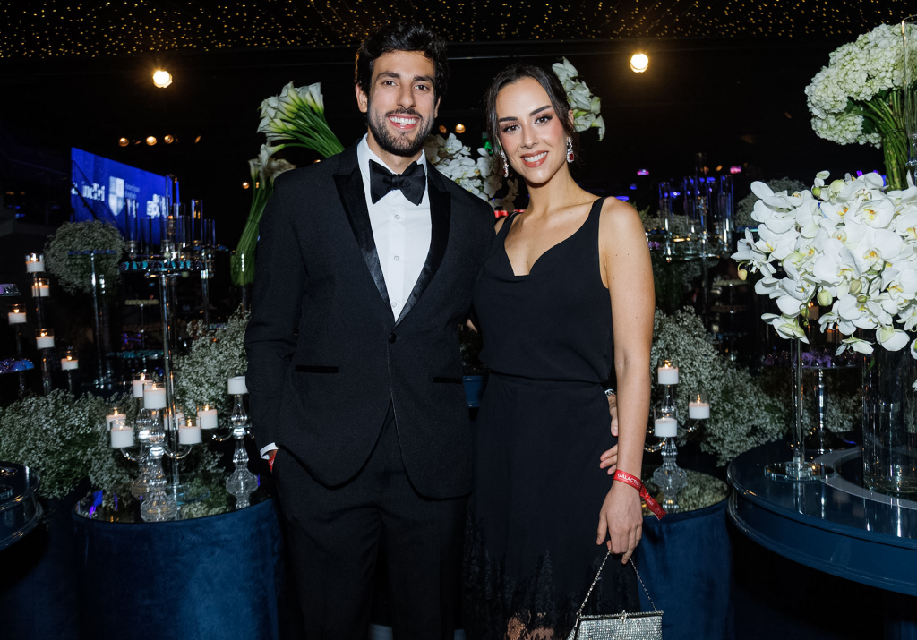 Lara E Julinho Casares