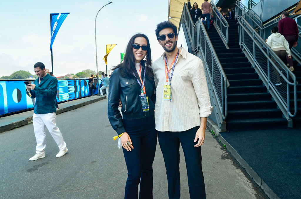 Lara Silva E Julinho Casares