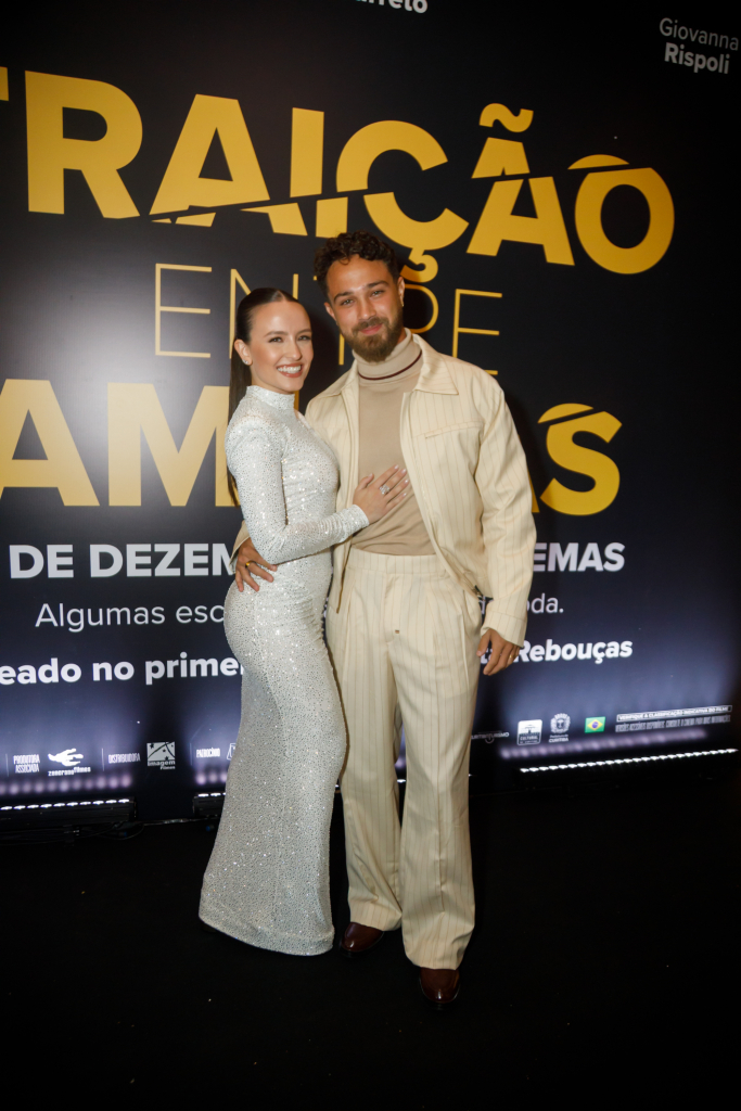 Larissa Manoela E André Luís Frambach