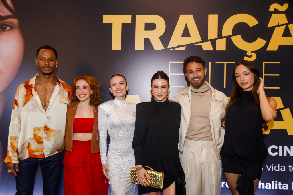 Larissa Manoela, Giovanna Rispoli, André Luís Frambach E Elenco