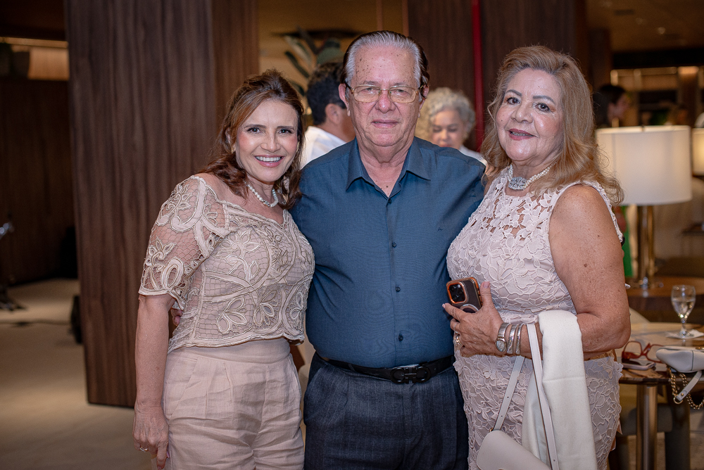 Lilian Lawrie, José Valder E Marta Peixe (1)