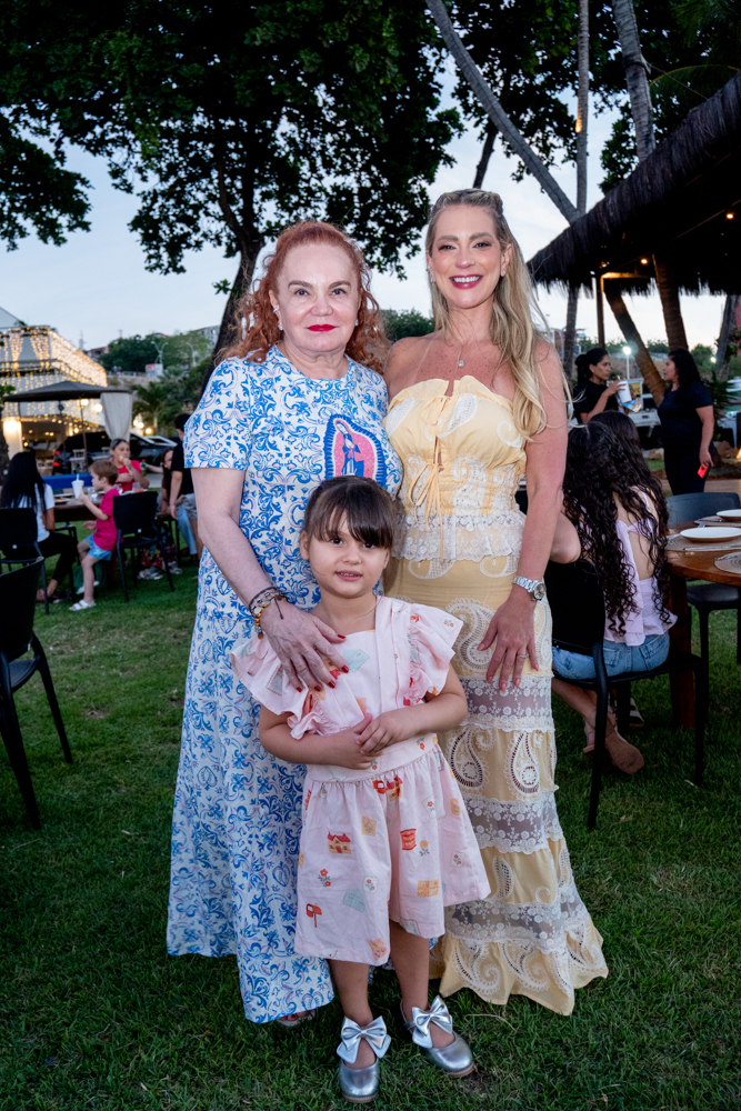 Lisieux E Laís Brasileiro, E Mariana Da Fonte