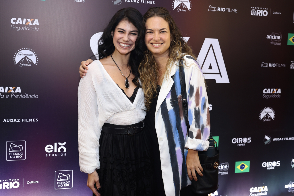 Lua Blanco E Karla Bonfá