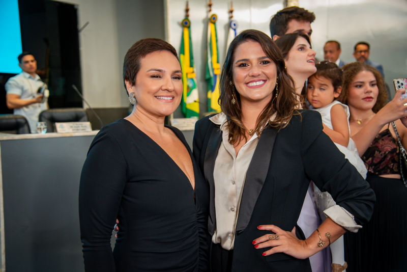 Reconhecimento público - João Carlos Diógenes Parente é agraciado com a Medalha Boticário Ferreira em sessão solene na CMFor