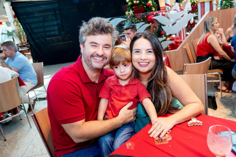 Confraternização natalina - Imprensa cearense se reúne no tradicional café de Natal dos shoppings RioMar